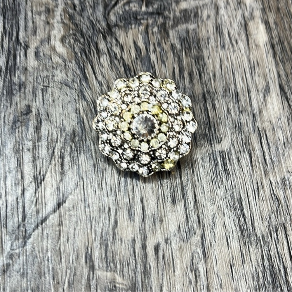 Vintage Brooch – Statement Rhinestone Flower Pin - Picture 4 of 5